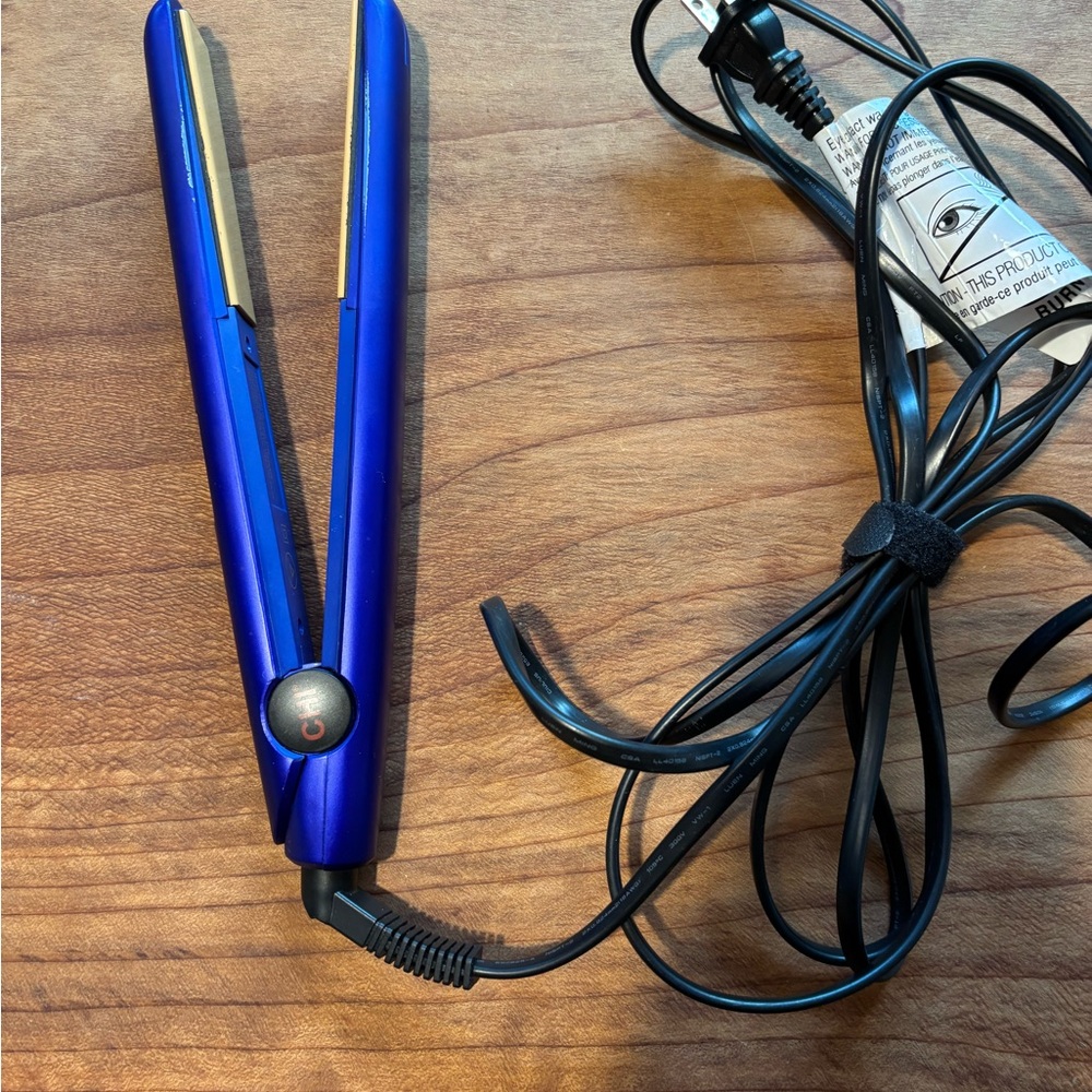 Vibrant Blue Hair Straightener by ghd